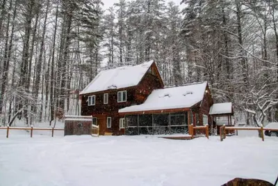 Image de Dog-Friendly Ski House with Hot Tub - 10 minutes to Okemo/ 17 to Killington