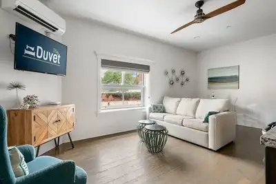 Image de In the Heart of King Street | Folly Suite