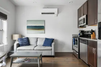 Image de In the Heart of King Street | Battery Suite