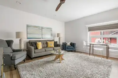 Image de In the Heart of King Street | Hampton Suite