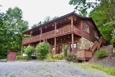 Image de Family Memory Maker: Great Mountain View/Hot tub/Games/Firepit/Private Vineyard