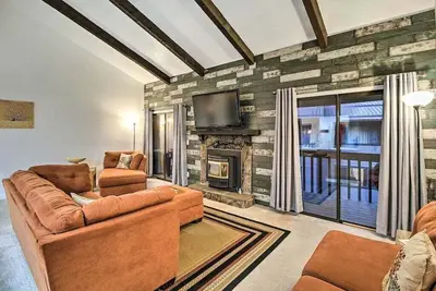 Image de Ideally Located Pinetop Apartment w/ Balcony!