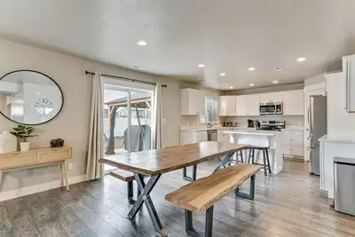 Image de Terrific 5-bedroom house in Springville with Mountain Views!