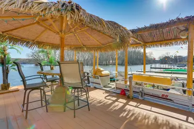 Image de Greenwood Lake Cottage w/ Shared Dock & Hot Tub!