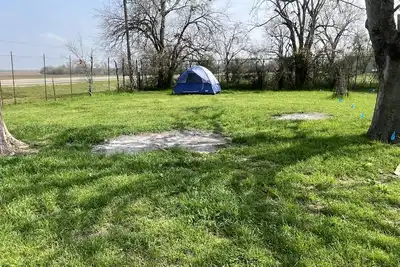 Eclipse Camping on Peaceful Mini Farm F1