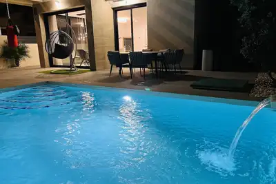 Image de Villa 'Moderna Y Luminosa' avec piscine privée, Wi-Fi et climatisation