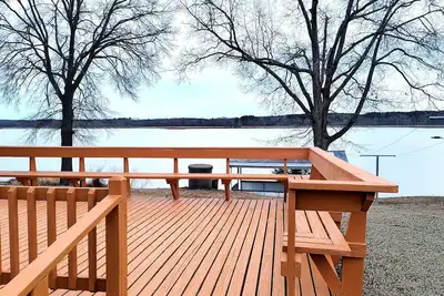 Image de Slice of Heaven on the Lake