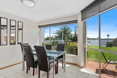 Yarrawonga Lakeside Apartment 49