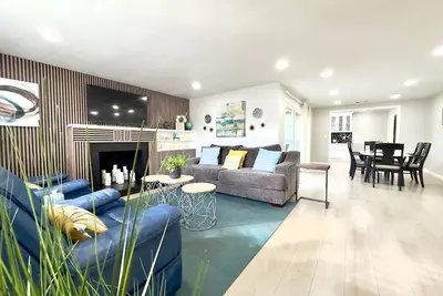 Image de Mins To Pasadena Charm And Rose Bowl