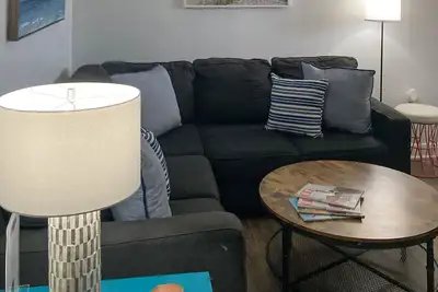 Image de Updated condo with beach access, amazing pools, fitness room, & tennis courts