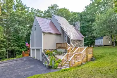 Image de Spacious home near outdoor rec with deck, grill, games, smart TVs, Ac, & W/D