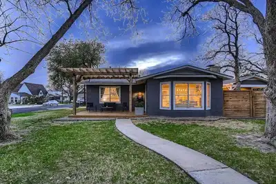 Image de Villa on Vine in Old Town. Walk to Swu and Square