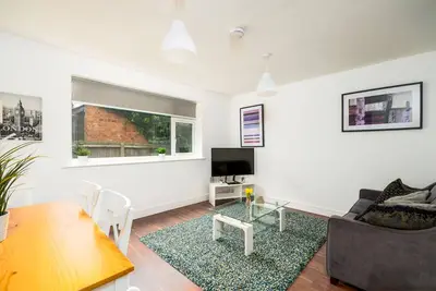 Image de K Suites - Cozy 2 bed Apt w/free parking