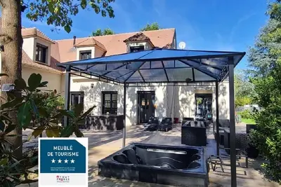 Image de Villa 16pers - 240m2 sur 3800m2 de jardin - jaccuzzi 6/7 places