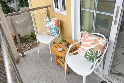 Vacation Condo w/ Amazing City Views & Pool