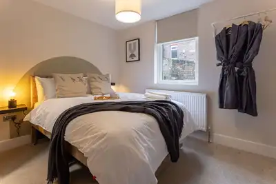 Broughton Place 1: 1br Modern Flat in Liverpool