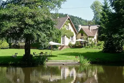 Image de appartement à la campagne près du lac