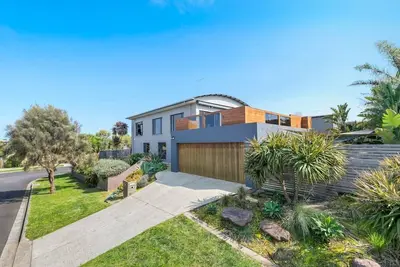 Coastal Escape on Highlander