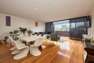 Image de Debonair Townhouse - 150 metres to beach!