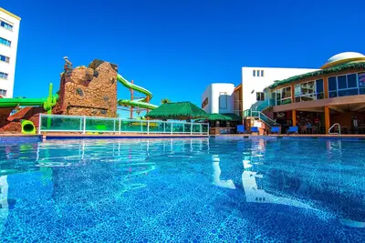 Image de Ground Floor Beachfront Oceanview Water Slides Las Palmas Resort Sandy Beach