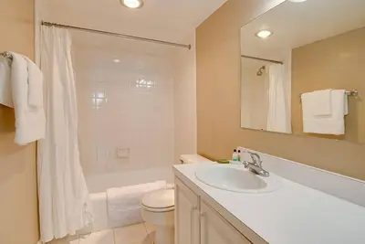Image de Landing at North Park Apartments - 2 Bedrooms in Friendship Heights Village