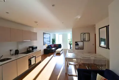 Image de Bracknell Breath Taking Two Bedroom Apartment