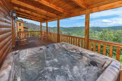 Image de Amazing Mountain View, Hot Tub, Game Room!