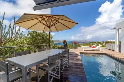 Image de Romantic Getaway With Spectacular Ocean View