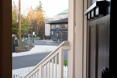 Image de Casa Luna - Old Town/Stadium District Retreat