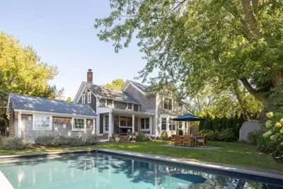 Image de Farmhouse Oasis with Vineyard Views