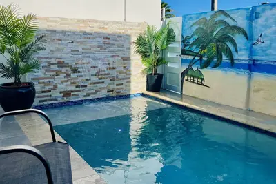 Image de Encanto Tropical House