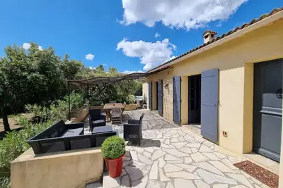 Image de Villa entière avec Piscine et Vue sur le Ventoux, Proche avignon