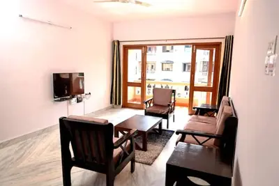 Image de 1st Floor | Spacious 2bhk | 3 Min Walk To Beach | Scenic Views