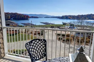 Image de Lakefront Condo Resort, Amazing Lake & Mountain Views + Abundant Amenities