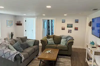 Image de 2bed 2 bath sleeps 6. Walk to the water, less than a mile to Anna Maria Island