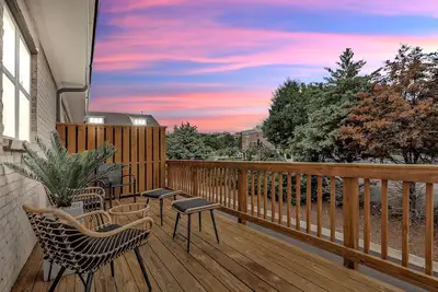 Image de Modern 2br Townhome  King Beds Near Mall Ga