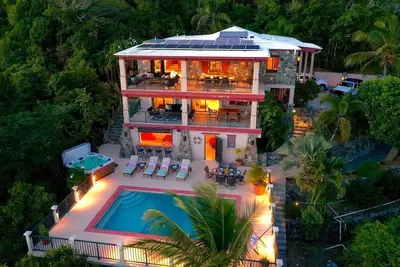 Image de Riley's Retreat + Cottage