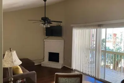 Image de Quiet home in Galleria area