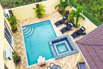 Image de Cozy Luxury Hideaway With Free Wifi, Parking, Swimming Pool&Jacuzzi Near Negril 3b