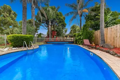 Image de FamParadise: Pool, Cabin, Garden, Peace & More!