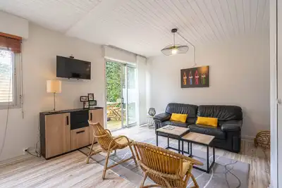 Image de Appartement 'Appart Face À La Plage' avec terrasse privée et Wi-Fi