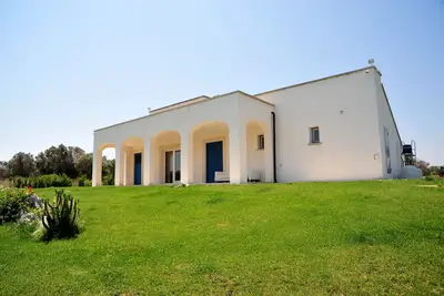 Image de Villa 'Elegante A Otranto' avec terrasse partagée, Wi-Fi et climatisation