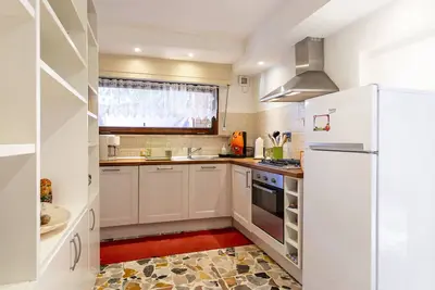 Image de The Nest Of Bounganville - Cozy Apt with Patio!