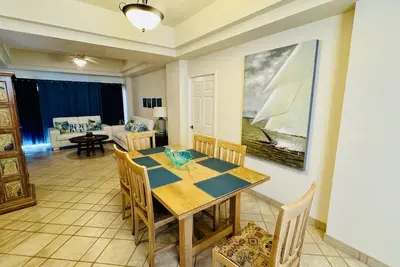 Image de Spectacular 2 Bedroom Condo on Sandy Beach at Las Palmas Resort G-501