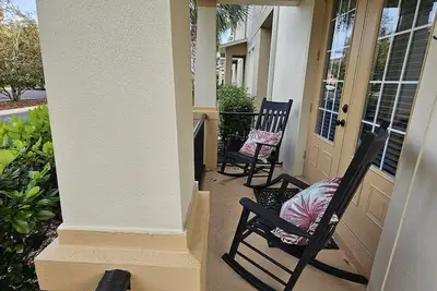 Image de Gated, quiet 3 bdrm 3 bath townhome at Sanford, Heathrow & Lake Mary junction.
