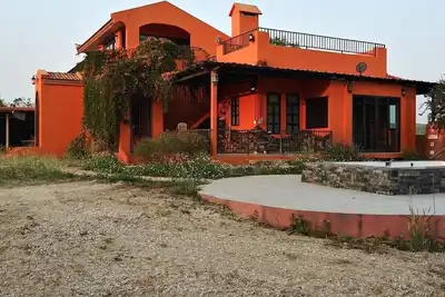 Image de The House On The Hill