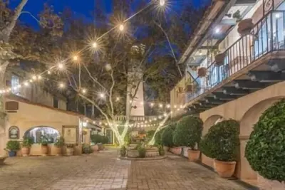 Image de Marvelous 4-bedroom house in Tlaquepaque, Guadalajara next Forum Mall