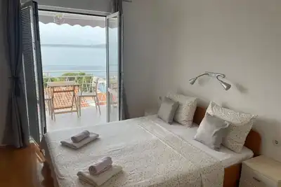 Appartement d'une chambre avec le balcon et la vue sur le mer Zivogosce - Blato, Makarska (A-22253-f)