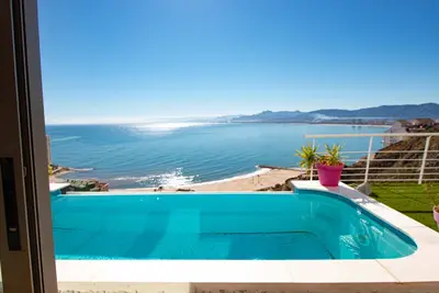Image de Chalet con Piscina Infinita! Impresionantes Vistas al Mar!