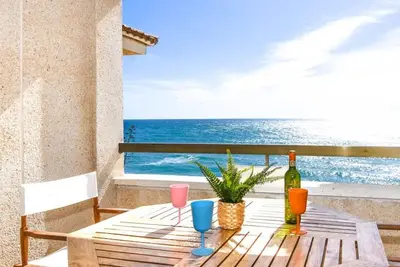 Image de Appartement en 1ère ligne de mer avec 3 chambres et parking - Costa Dorada, proche Port Aventura